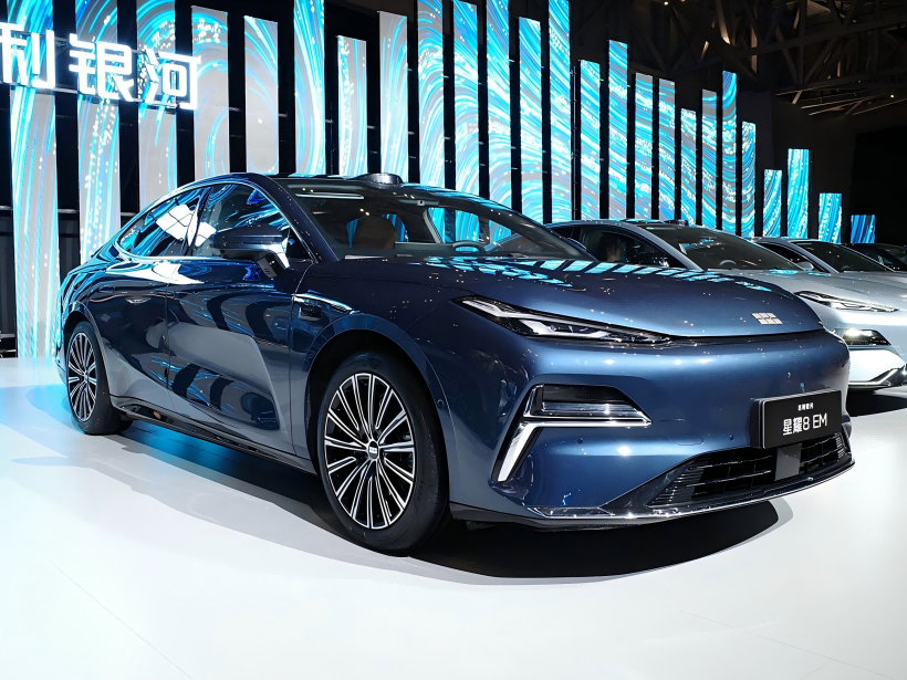 Geely Galaxy Xingyao 8 em, великий PHEV з гібридом EM-P, запуск може