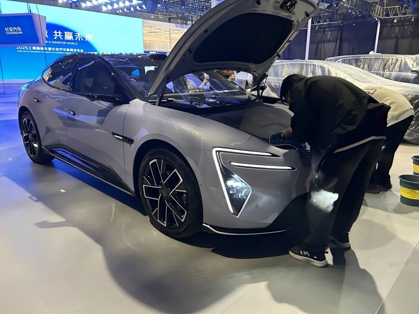 Дослідження проведення на автосалоні Шанхая 2025 року: Avita 06 Spoted, у продажу з 191 900 юанів (обмежений час)
